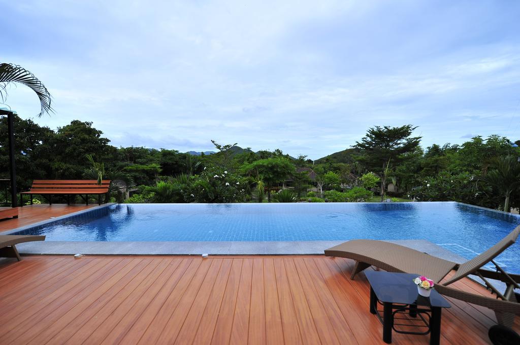 Dusit Talai Resort Nong Nam Daeng Exterior photo