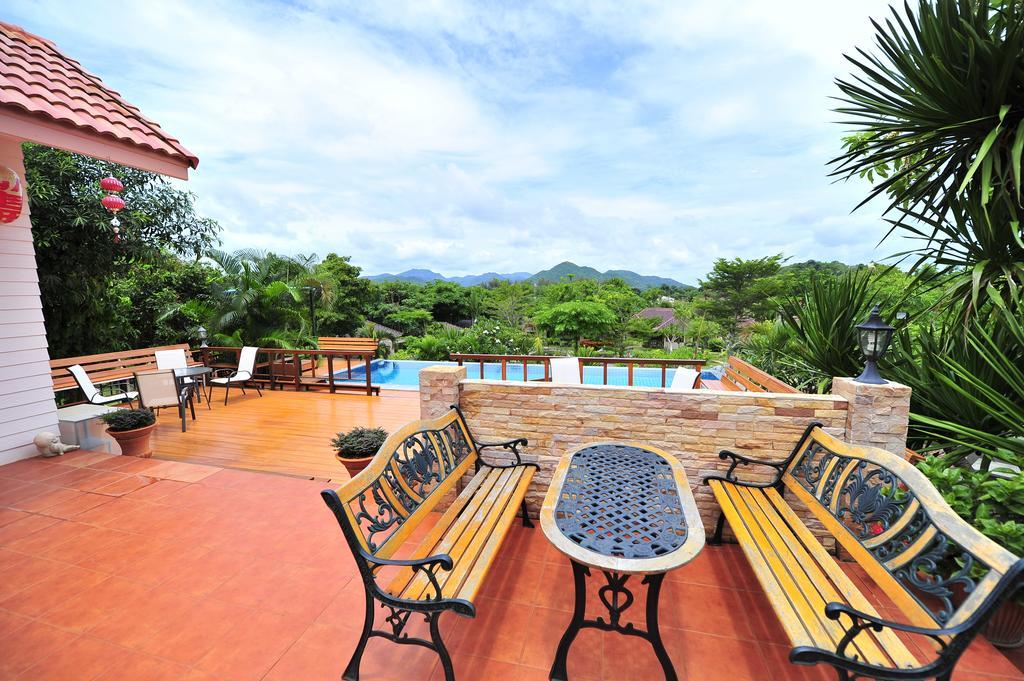 Dusit Talai Resort Nong Nam Daeng Room photo