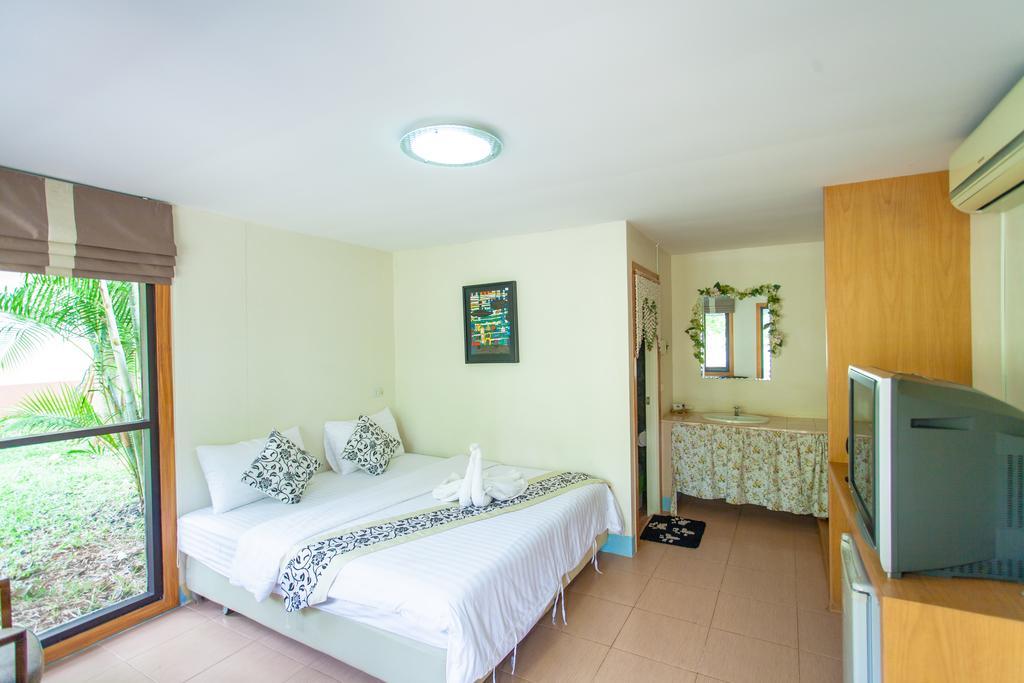 Dusit Talai Resort Nong Nam Daeng Exterior photo