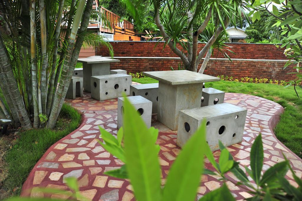 Dusit Talai Resort Nong Nam Daeng Exterior photo