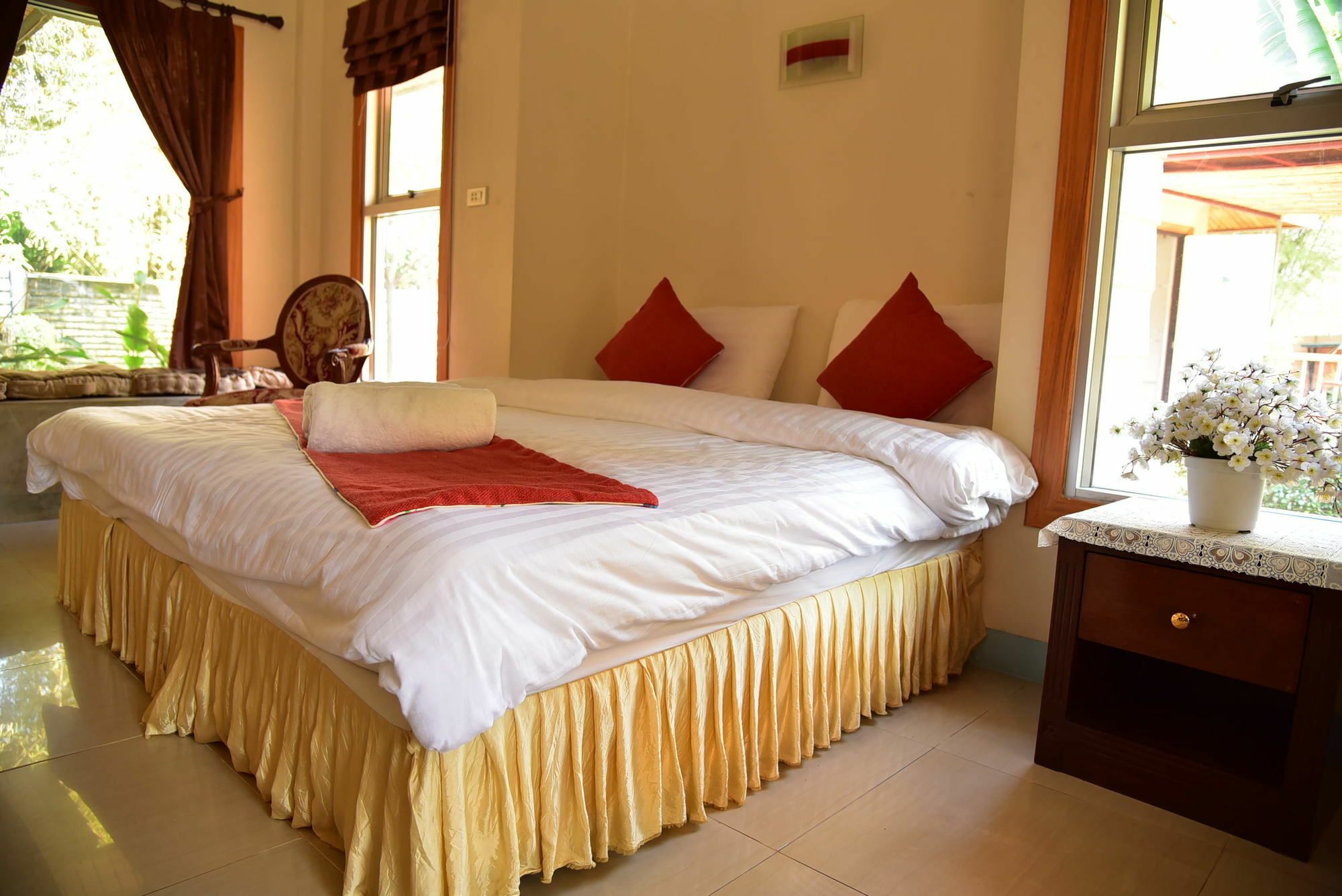 Dusit Talai Resort Nong Nam Daeng Exterior photo