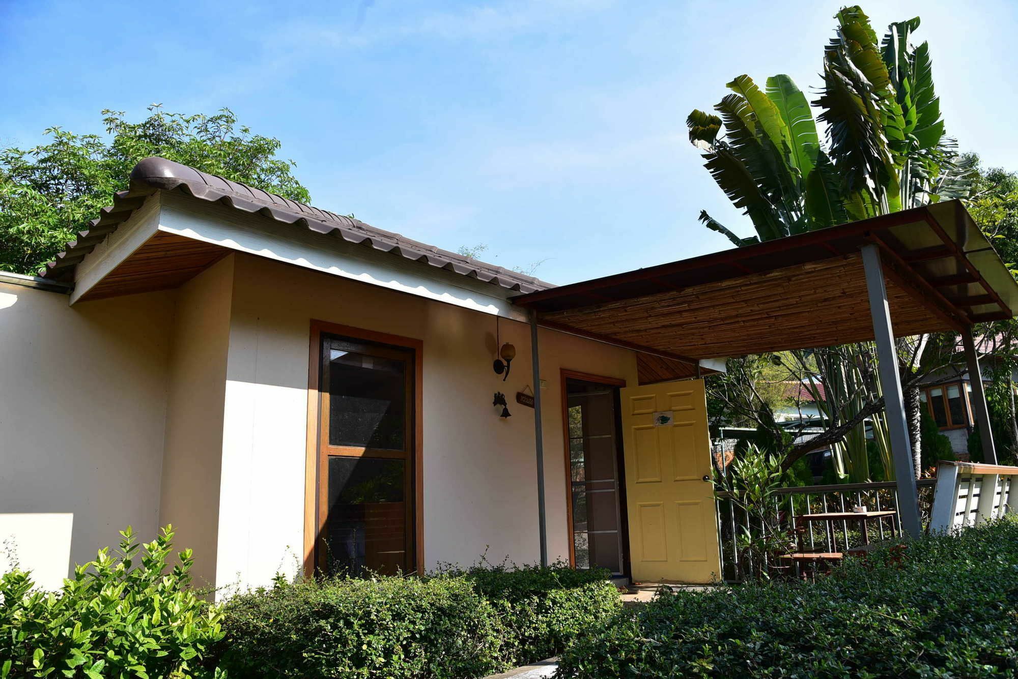 Dusit Talai Resort Nong Nam Daeng Exterior photo