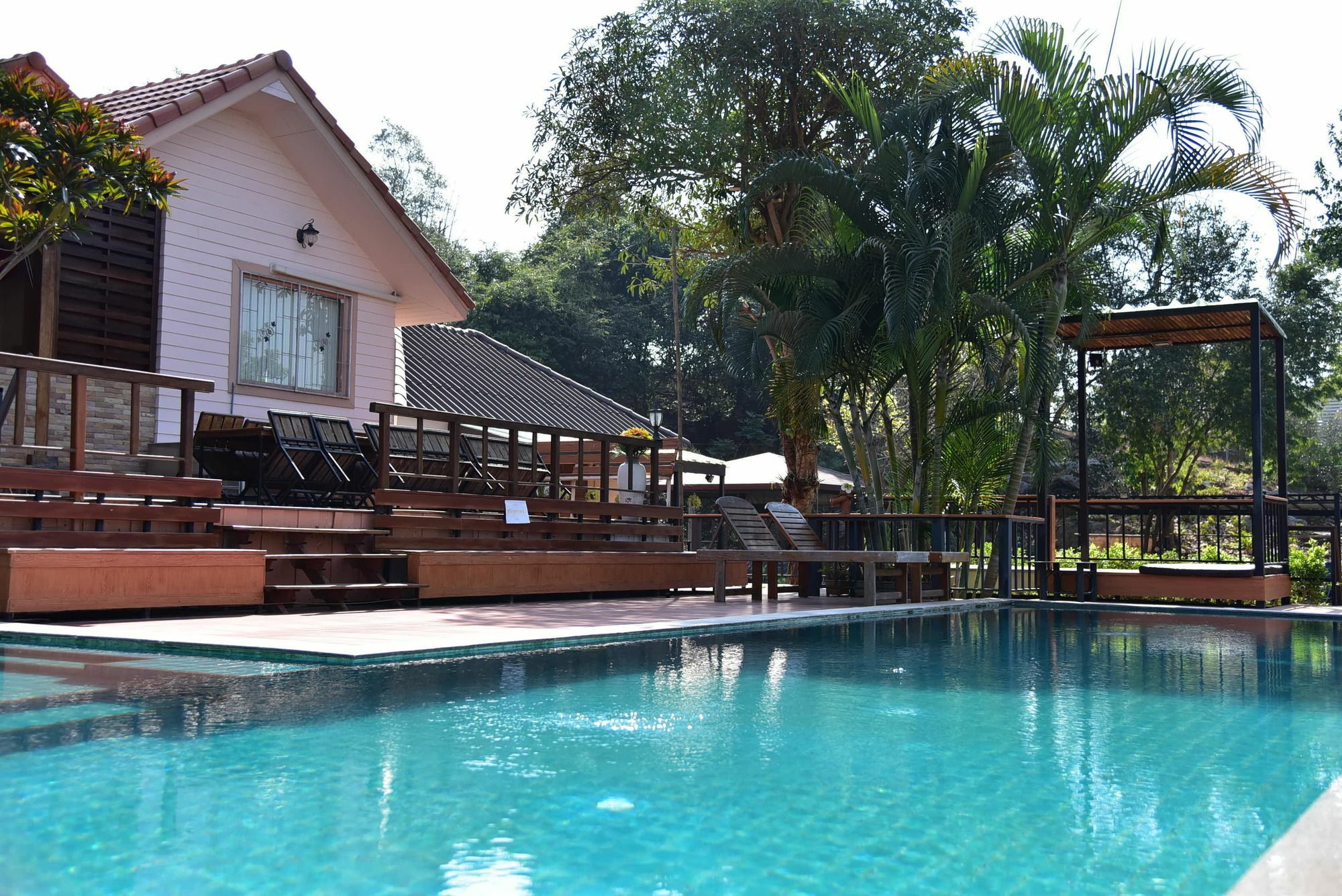 Dusit Talai Resort Nong Nam Daeng Exterior photo